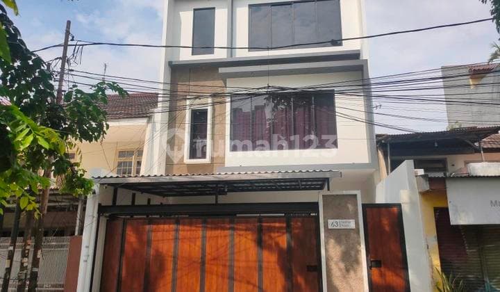 Rumah Bgs Murah Bgt 3Lt di Jl Delima Raya,Tanjung Duren Selatan