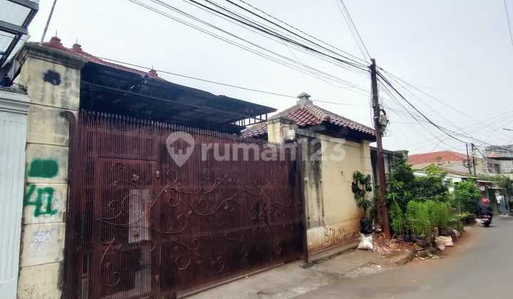 Cheap House on Land at Jl Gili samping 6, Kebon Jeruk, West Jakarta.