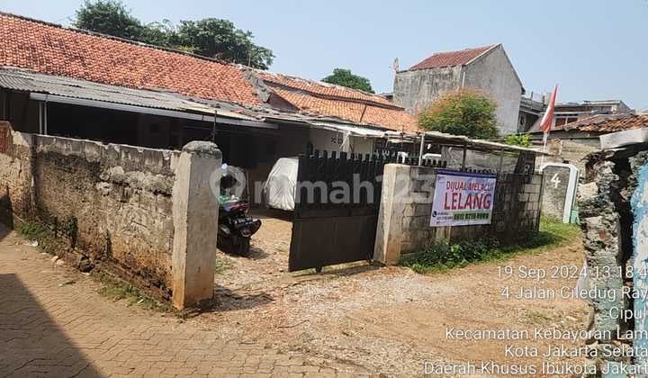 Super Cheap Hit Land House on Jl Kebon Mangga 3, Cipulir, South Jakarta