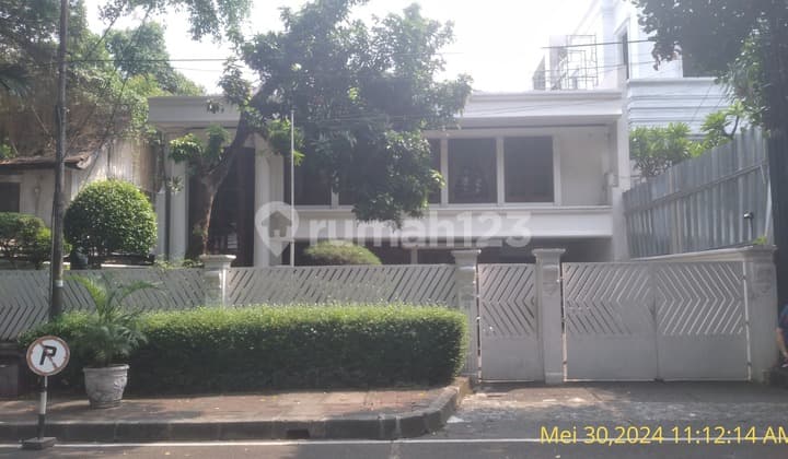 Rumah mewah murah 2ltdi Jl Tanjung,Gondangdia,Menteng,Jakpus