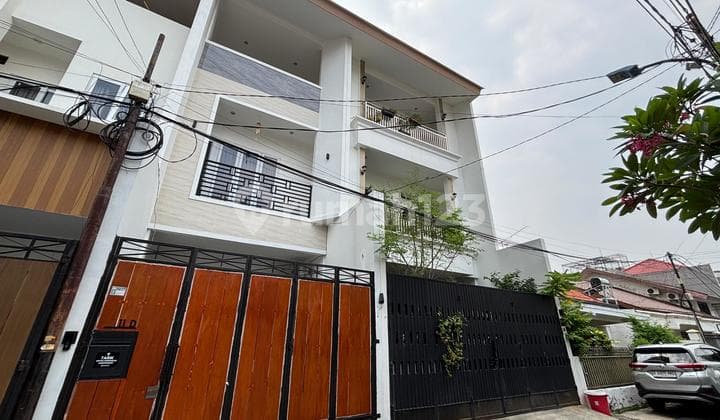 Rumah Murah 3Lt di Jl Rosmala,Jatipulo,Palmerah,Jakarta Barat