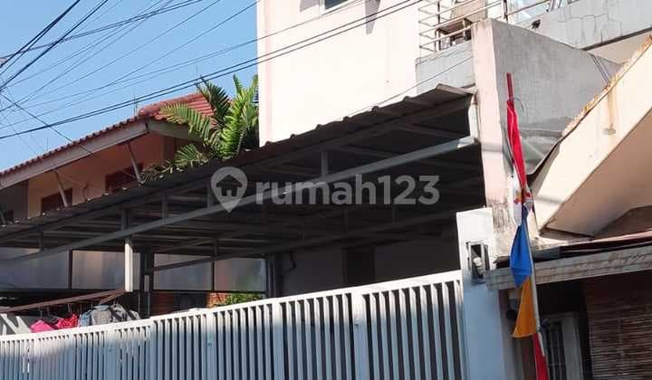 Rumah Nyaman Semi 3 Lantai Cipete Utara Kebayoran Baru Jakael