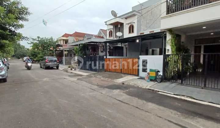 Rumah 2 Lantai Cluster Graha Raya Dekat Pintu Tol Graha Parigi