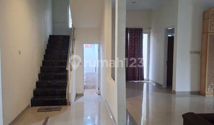 Rumah 2 Lantai Furnish Delatinos Bsd Dekat Stasiun