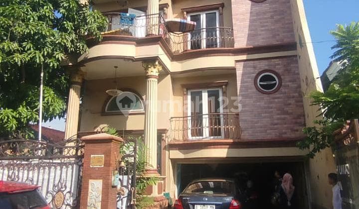 Rumah Modern Semi 3 Lantai Dikomplek Barata Karang Tengah Tngerng