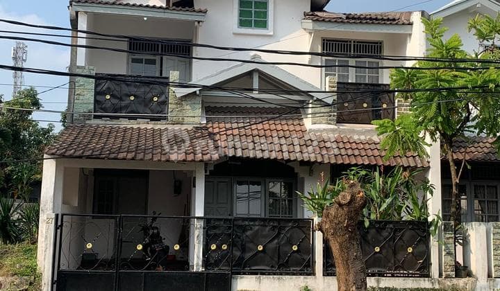 Rumah Hoek 2 Lantai Sektor 5 Bintaro Dekat Stasiun Jurangmangu