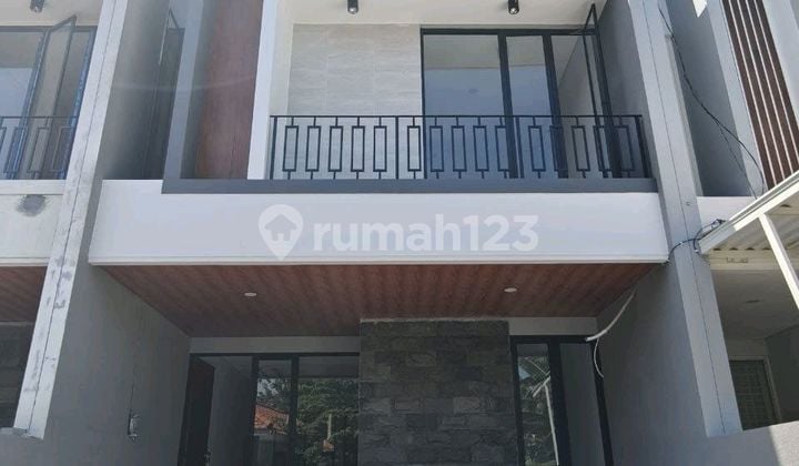 Dijual Rumah Baru Lokasi Premium Manyar Surabaya Dijual Rumah Baru Lokasi Premium Manyar Surabaya