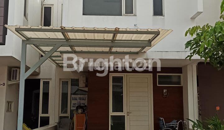 DIJUAL RUMAH 2 LANTAI DIAN ISTANA