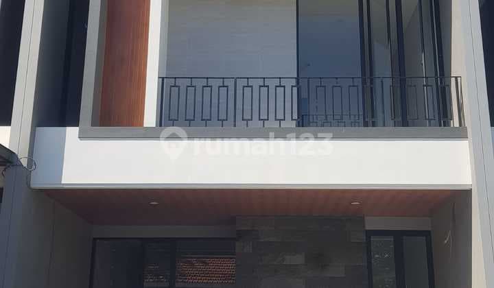 Lebar 6 Rumah Baru Cimaik Manyar