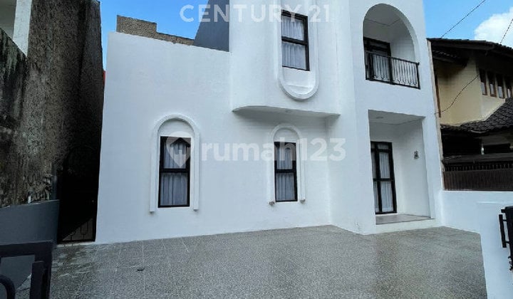 Dijual Rumah Baru Setiabudi Regency bisa +Kolam Renang