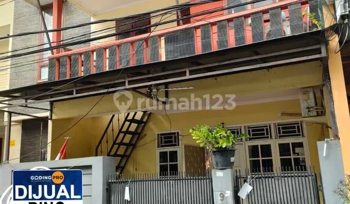 Rumah Lama Lebar 6 Dalam Komplek Tomang Jakarta Barat