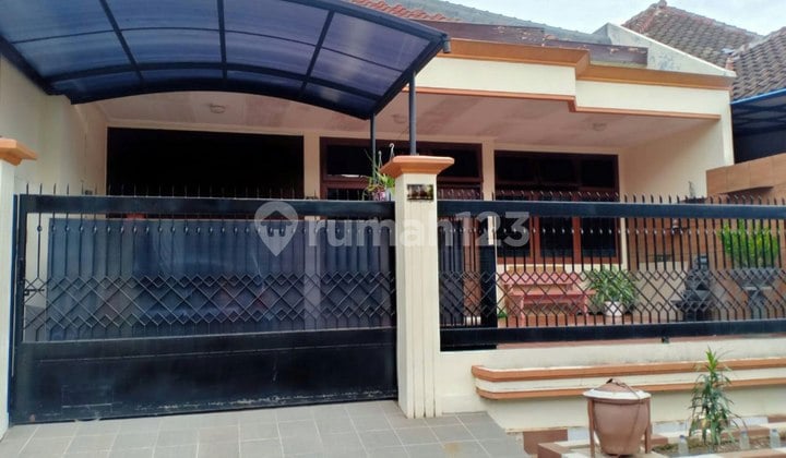DIJUAL RUMAH TERAWAT SIAP HUNI DI BUKIT DIENG MALANG.