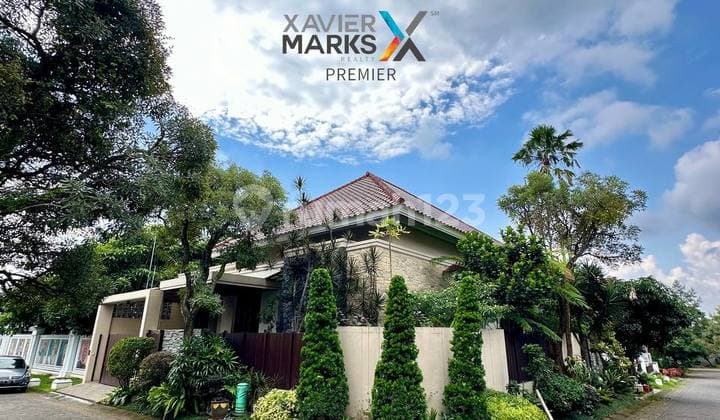 Dijual Rumah Mewah Hook Full Kayu Merbau di Villa Puncak Tidar Malang