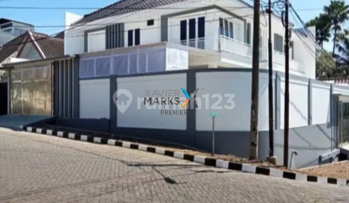 Rumah Mewah Hook di Dieng Kota Malang