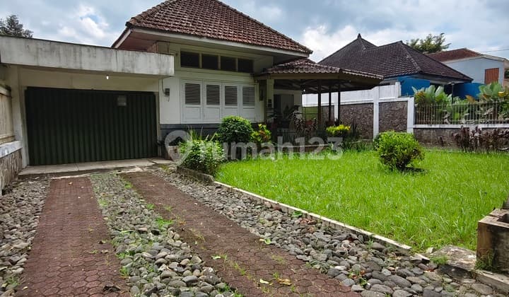 For Sale/For Rent Vintage House at Simp Ijen Malang