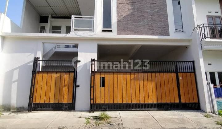 For Sale Exclusive Boarding House Fully Occupied by Tenants in Merjosari, Malang