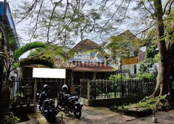 DIJUAL RUMAH KLASIK HITUNG TANAH DI JALAN DIPONEGORO, MALANG