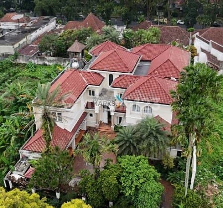 Rumah Mewah Furnished di Pusat Kota Selangkah Dari Ijen Boulevard, Klojen Malang