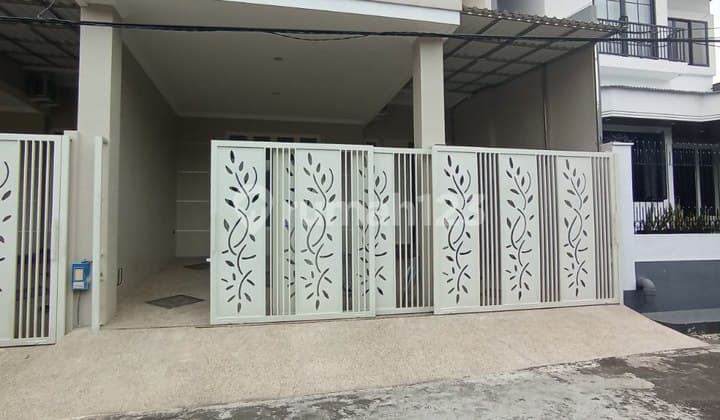 Rumah Modern 2 Lantai Gress Ada Rooftop di Daerah Tidar, Malang