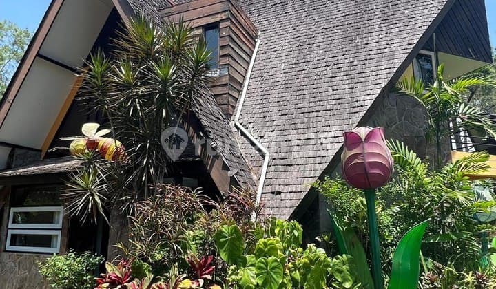 Villa Aktif Sangat Asri Dekat Jatim Park Batu di Klub Bunga di Oro Oro Ombo, Batu