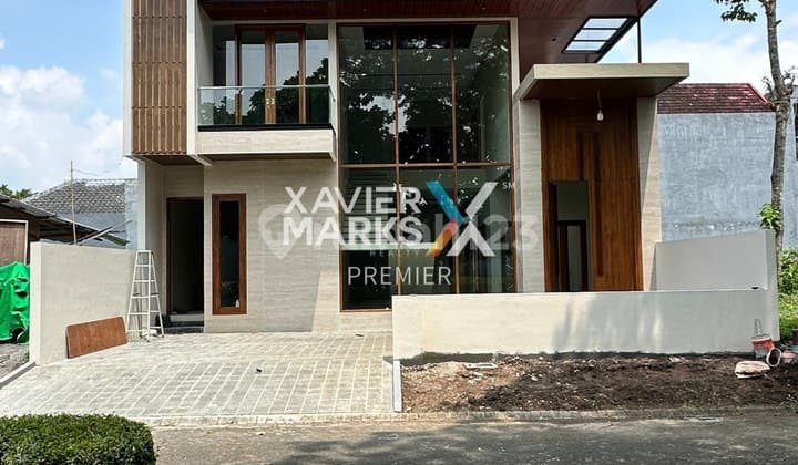 Rumah Desain Modern Sangat Nyaman di Araya Golf, Malang