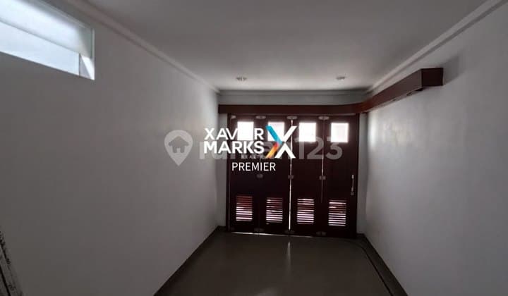 Rumah Minimalis Terawat di Graha Golf, Araya, Malang