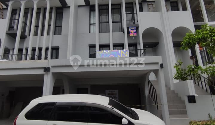 3-Story House on the Border of Gading Serpong and BSD