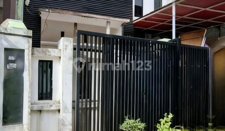 Scenic & Peaceful Environment in Pondok Kelapa Indah Complex, Ideal for Families.