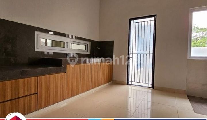 Jual Rumah Mewah Siap Huni 4KT Semi Furnish ,Letak Strategis Di JGC Cluster Palm Spring ,Jakarta Timur