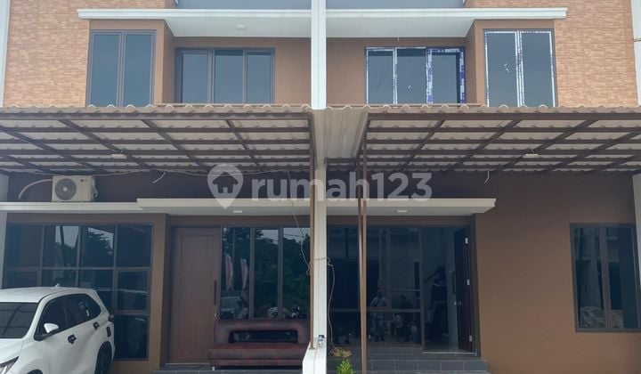 Rumah Baru Dekat Kota Wisata Cibubur..