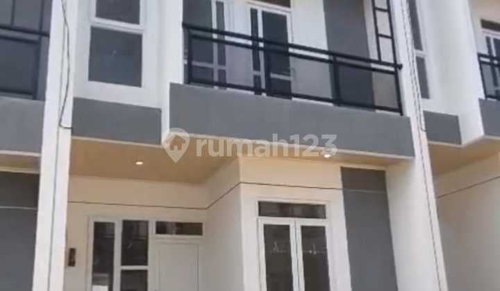 Rumah Baru 700 Jutaan Dalam Komplek di Pamulang
