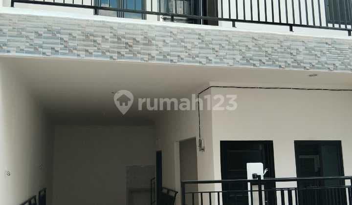 Rumah Baru 600 Juta di Bintara Strategis