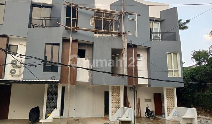 Town House Cirendeu Dekat Mrt Lebak Bulus Jakarta
