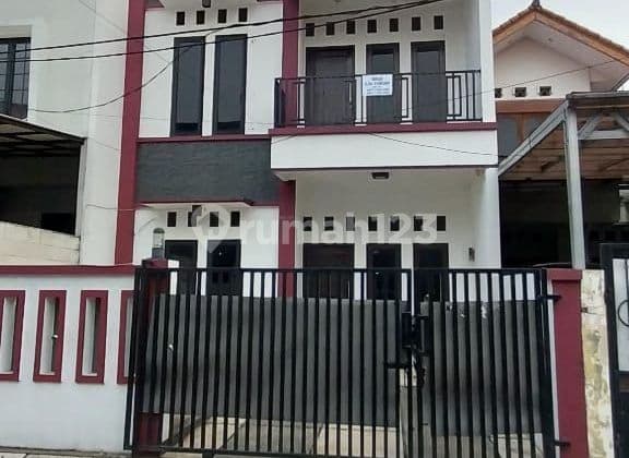 Rumah 2 Lantai Di Dalam Kompleks Pondok Kelapa Duren Sawit Jakarta Timur
