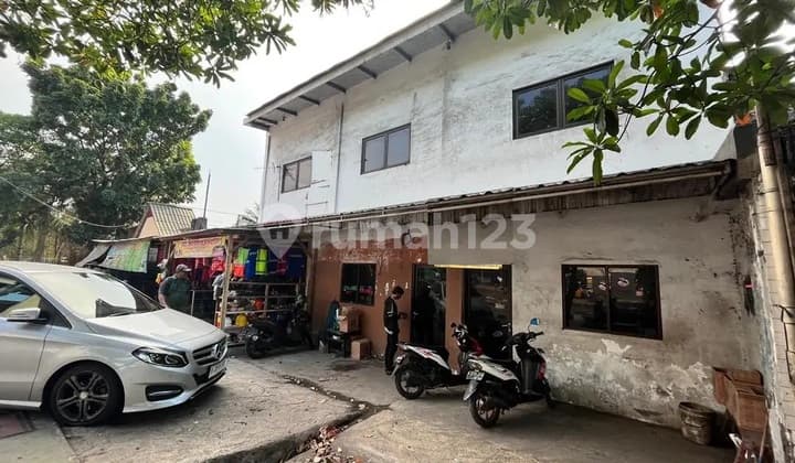 Tanjung Priok Yos Sudarso 4-Door Shop House, 294 M2 Land Area, Main Road