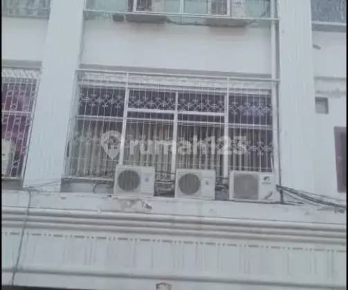 Bungur Besar Raya Kemayoran Shop House: 4.5 Floors, 74 m² Land Area, Good Condition, Affordable