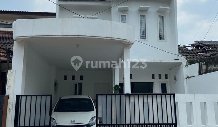 Rumah dengan Lingkungan aman dan nyaman di cirendeu