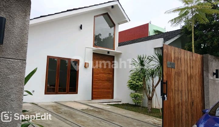 Beautiful House In Jurang Mangu