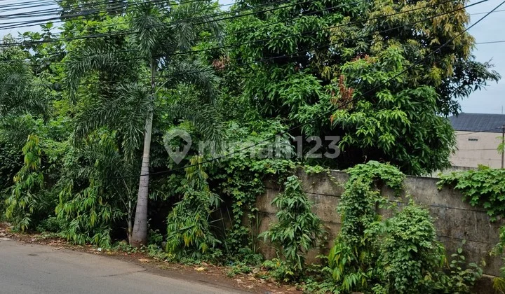 Tanah Huk di Cileduk, Pinggir Jalan Raya dan Jalan Kompleks Tanah Huk di Cileduk, Pinggir Jalan Raya dan Jalan Kompleks