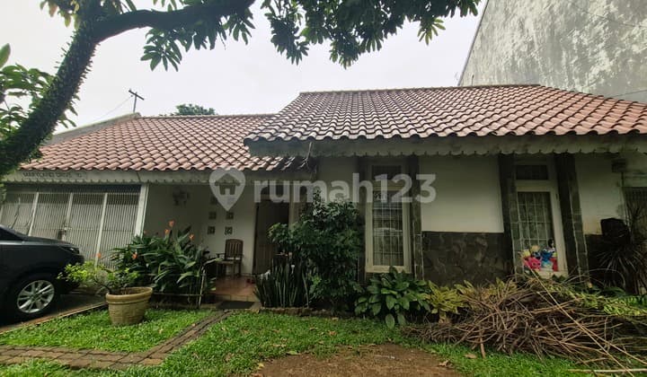 Dijual Rumah Lama Terawat, 1 Lantai, Konstruksi Kokoh@ di Cipete.