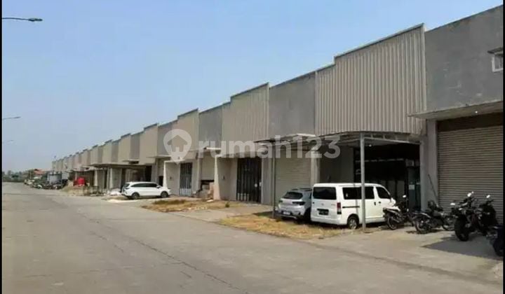 Warehouse for sale ready to use