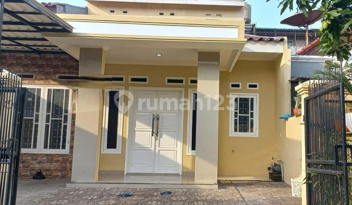 Beautiful and Comfortable House for Sale in Banjar Wijaya