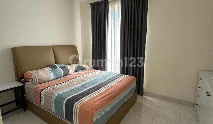 Rented Fully Furnished Neat House at Cluster Martinez, Gading Serpong.