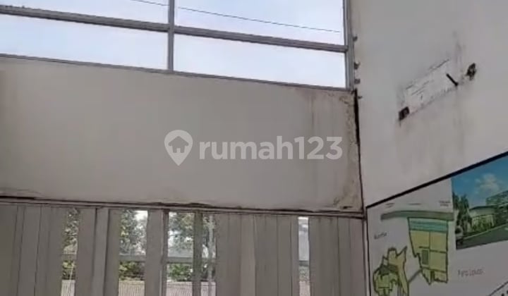 For Rent 2-Story Building in a Busy & Strategic Location on the Side of Jl Raya Cikupa Tangerang