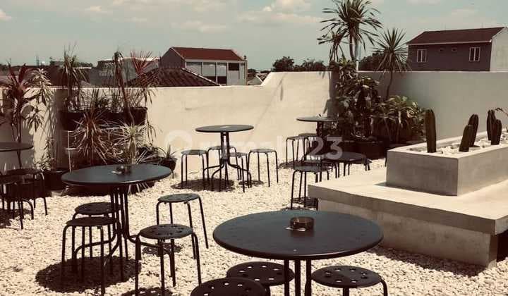 Disewakan Ruang Usaha Rooftop Lantai 3 Di Jl MT Haryono Tangerang