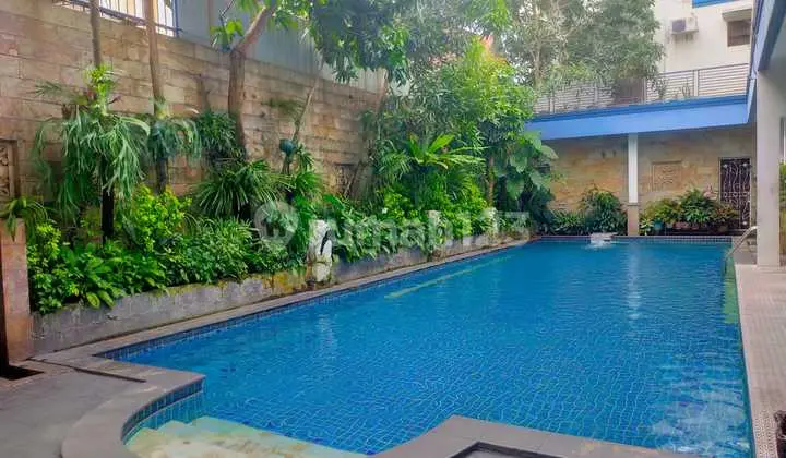 2-Story House with Swimming Pool in Boulevard Cluster, Modernland French