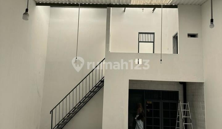 Disewakan Ruko Luasan Lahan 136 M² di Jalan Raya Jatiwaringin, Jakarta Timur