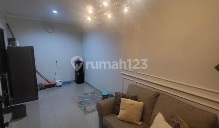 Dijual Rumah 2 Lantai Type 3 Br Semi Furnished, Siap Pakai, Dalam Cluster New Summarecon Bekasi