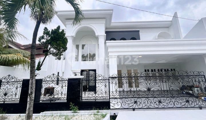 Brand New 5-Bedroom House, 400M2 Area in Era Mas, East Jakarta.