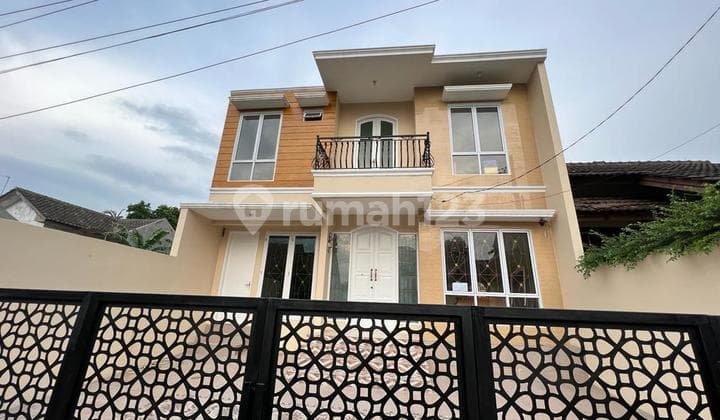 Rumah Bagus Sudah Renov, Siap Huni, Lokasi Strategis Depok